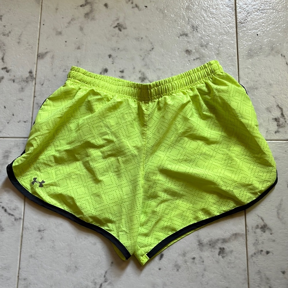EUC Under Armour running shorts